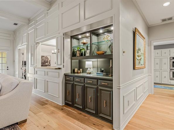 6415  Windsong Drive , Dallas Texas 75252