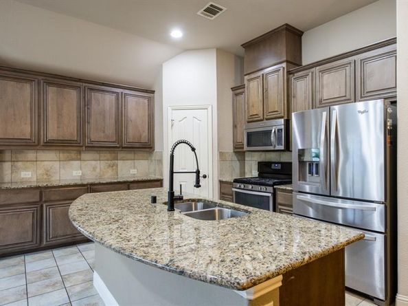 3123  Pamplona  , Grand Prairie Texas 75054