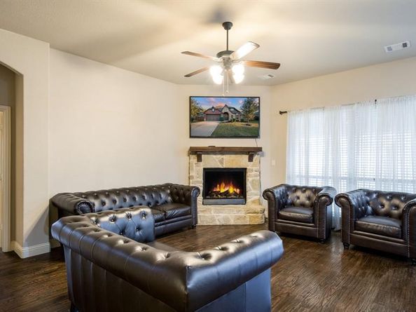 3123  Pamplona  , Grand Prairie Texas 75054