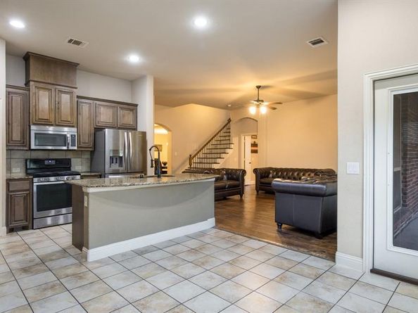 3123  Pamplona  , Grand Prairie Texas 75054