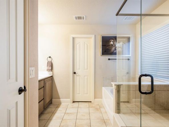 3123  Pamplona  , Grand Prairie Texas 75054