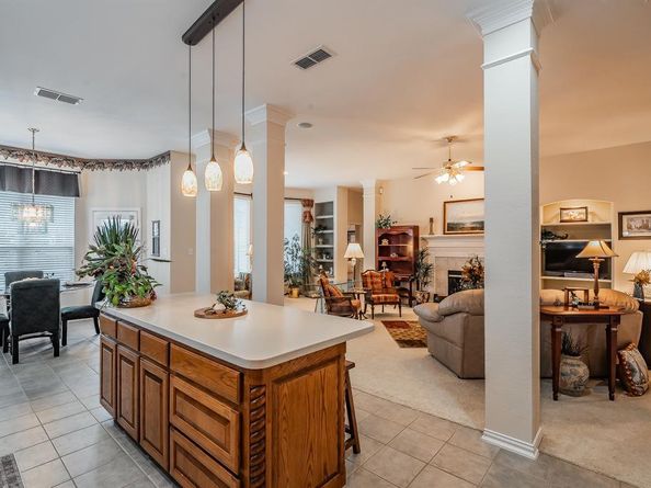 2404  Aramic Court , Arlington Texas 76001