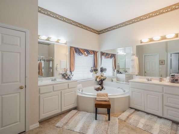 2404  Aramic Court , Arlington Texas 76001