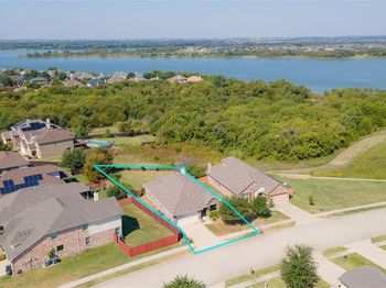 2756  Cresent Lake Drive 