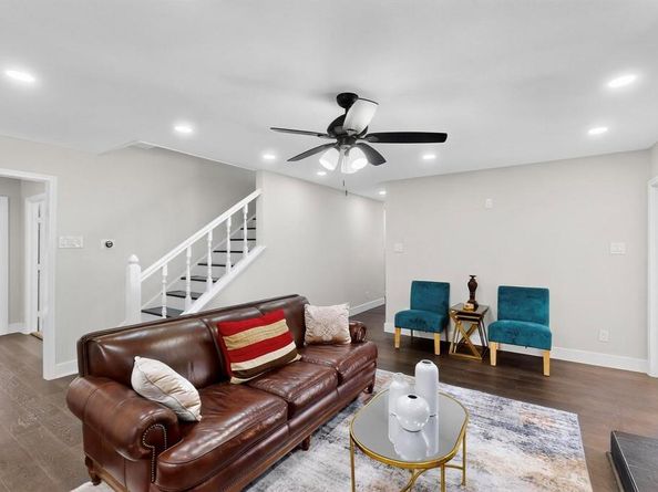 10132  Medlock Drive , Dallas Texas 75218