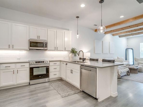 2829  Stanley Avenue , Fort Worth Texas 76110
