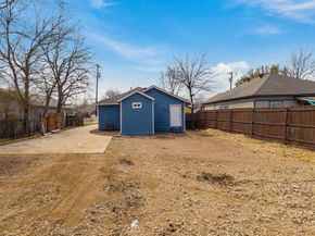 704 S Beacon Street , Dallas Texas 75223