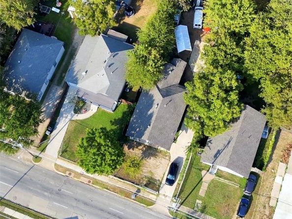 704 S Beacon Street , Dallas Texas 75223