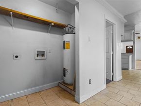 704 S Beacon Street , Dallas Texas 75223