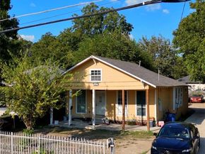704 S Beacon Street , Dallas Texas 75223