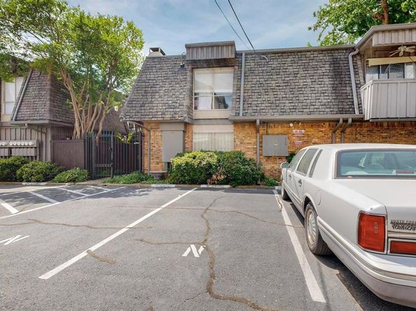 4112  Bowser Avenue  105, Dallas Texas 75219