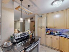 4112  Bowser Avenue  105, Dallas Texas 75219