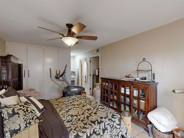 4112  Bowser Avenue  105, Dallas Texas 75219
