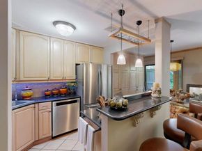 4112  Bowser Avenue  105, Dallas Texas 75219