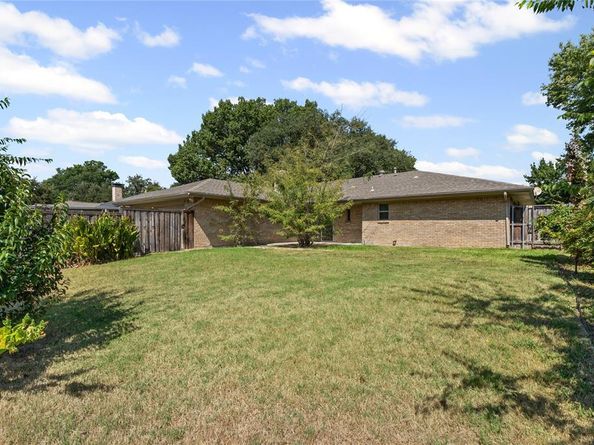 2412  Flagstone Drive , Plano Texas 75075