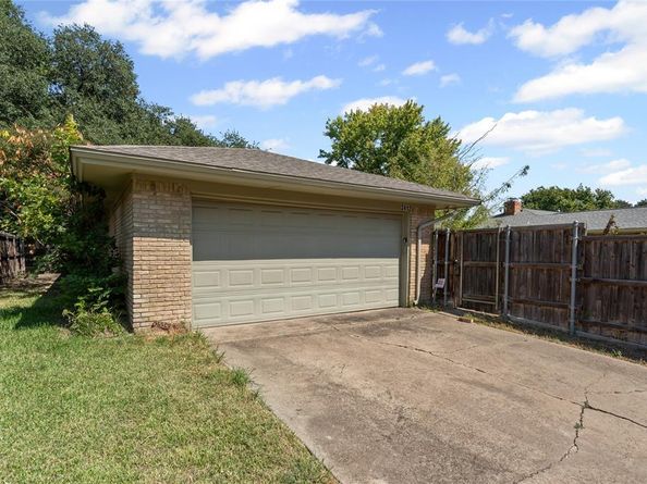 2412  Flagstone Drive , Plano Texas 75075