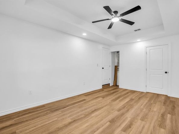 2108  Blake Avenue , Dallas Texas 75228