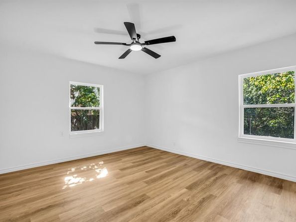 2108  Blake Avenue , Dallas Texas 75228