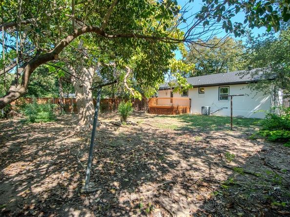 2108  Blake Avenue , Dallas Texas 75228