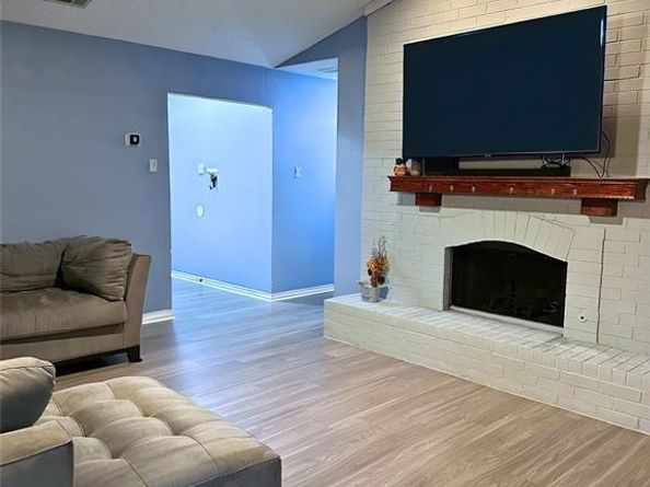 1613  Glencairn Lane , Lewisville Texas 75067