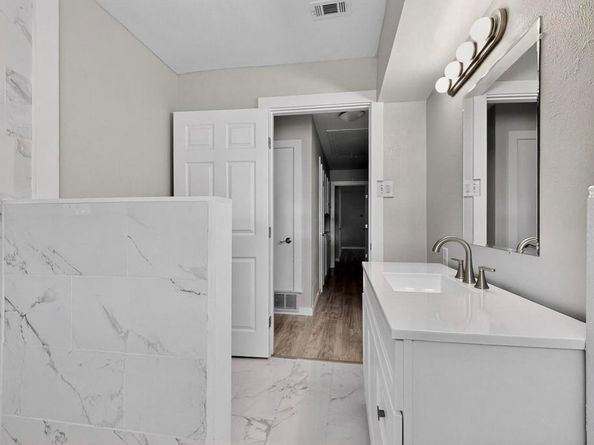 1120  Misty Glen Lane , Dallas Texas 75232