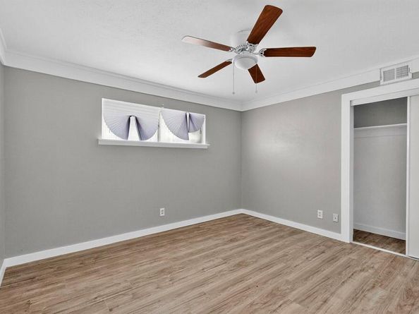 1120  Misty Glen Lane , Dallas Texas 75232