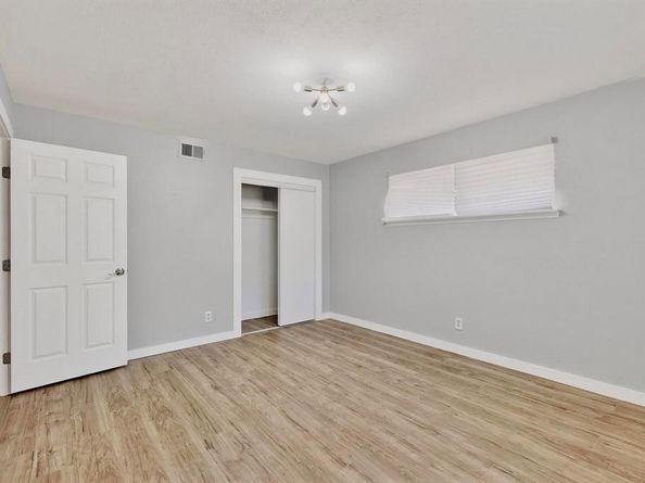 1120  Misty Glen Lane , Dallas Texas 75232