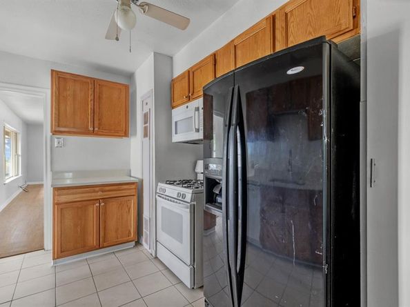 1801  Yale Street , River Oaks Texas 76114