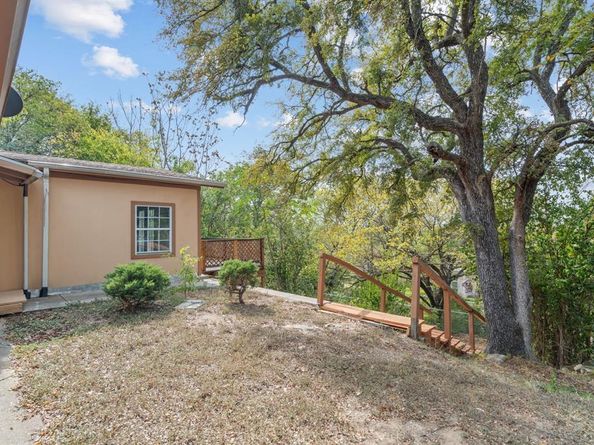 1801  Yale Street , River Oaks Texas 76114