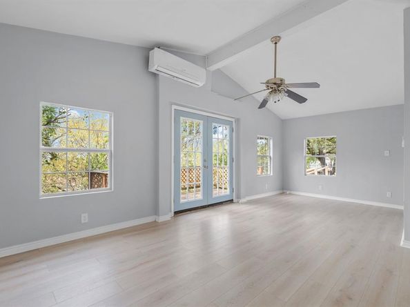 1801  Yale Street , River Oaks Texas 76114