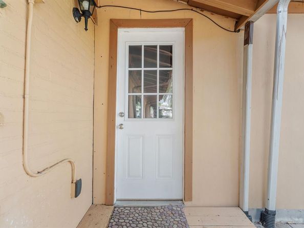 1801  Yale Street , River Oaks Texas 76114