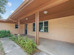 1801  Yale Street , River Oaks Texas 76114