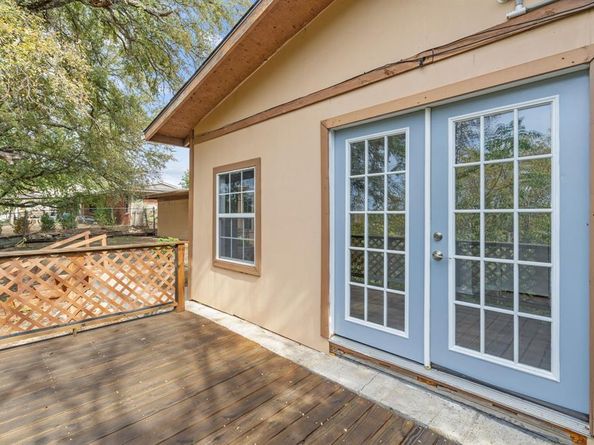 1801  Yale Street , River Oaks Texas 76114