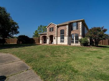 903  Lakefield Drive 