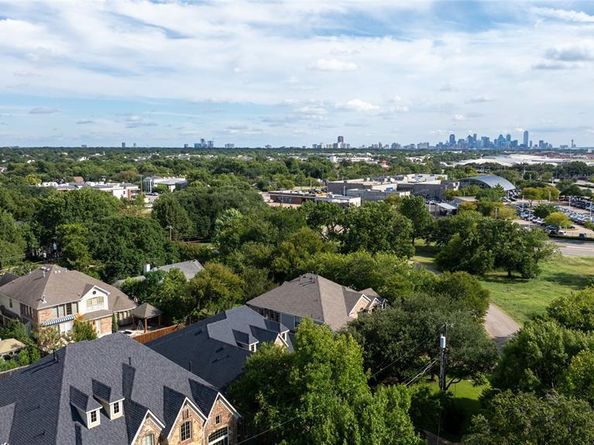 8204  Ridgelea Street , Dallas Texas 75209