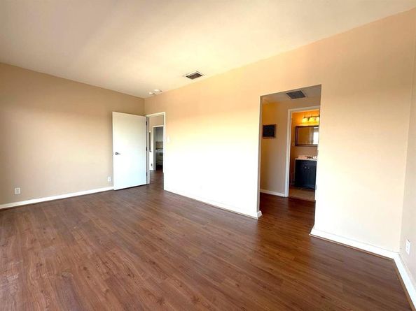 6211 W Northwest Highway  G514, Dallas Texas 75225