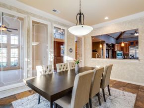 9812  Canyon Crest Circle , Irving Texas 75063