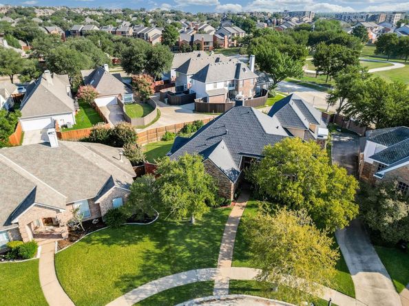 9812  Canyon Crest Circle , Irving Texas 75063