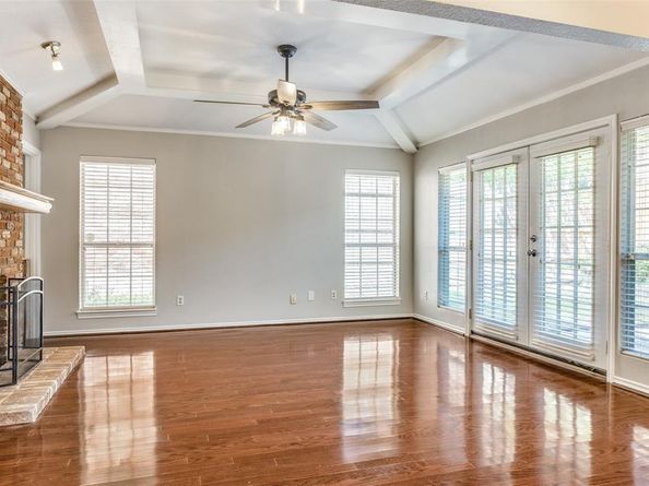 9519  Park Highlands Drive , Dallas Texas 75238