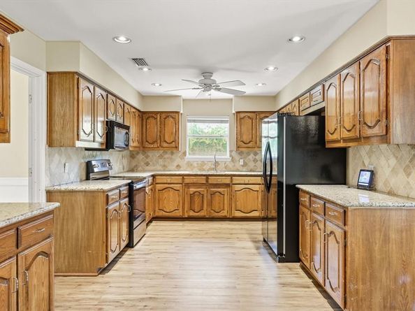 3617  Wandering Trail , Plano Texas 75075