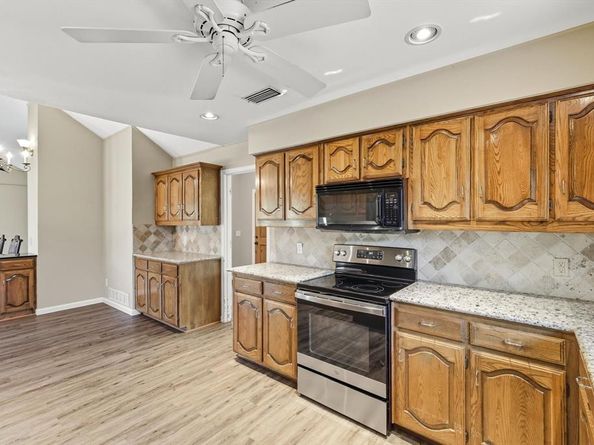 3617  Wandering Trail , Plano Texas 75075