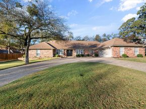 820  Newport Road , Fort Worth Texas 76120