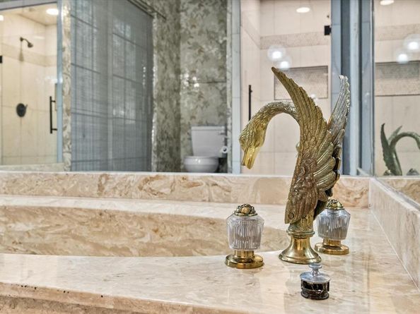 820  Newport Road , Fort Worth Texas 76120