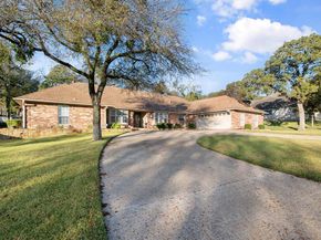 820  Newport Road , Fort Worth Texas 76120