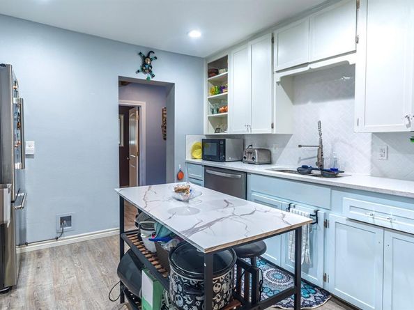 708  Schilder Drive , River Oaks Texas 76114