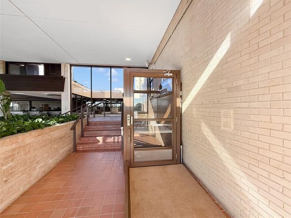 6335 W Northwest Highway  1815, Dallas Texas 75225