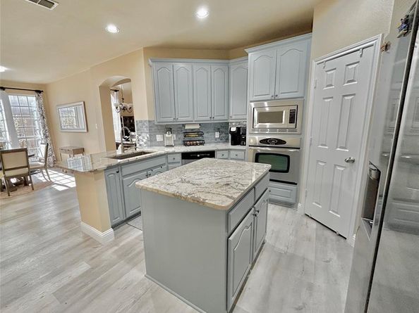 2122  TRICKLING CREEK Drive , Garland Texas 75041