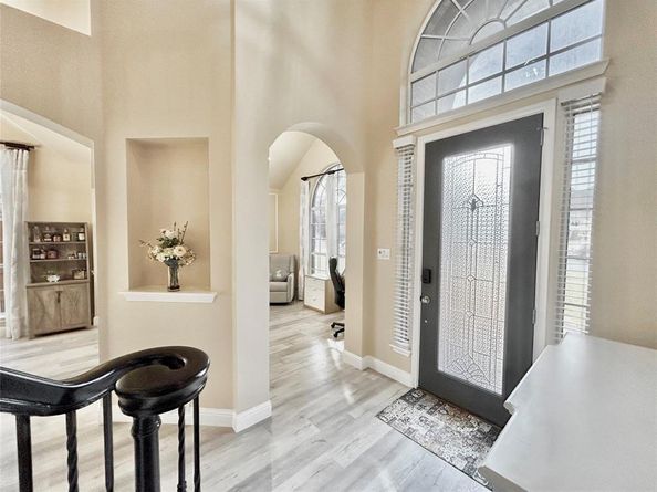 2122  TRICKLING CREEK Drive , Garland Texas 75041