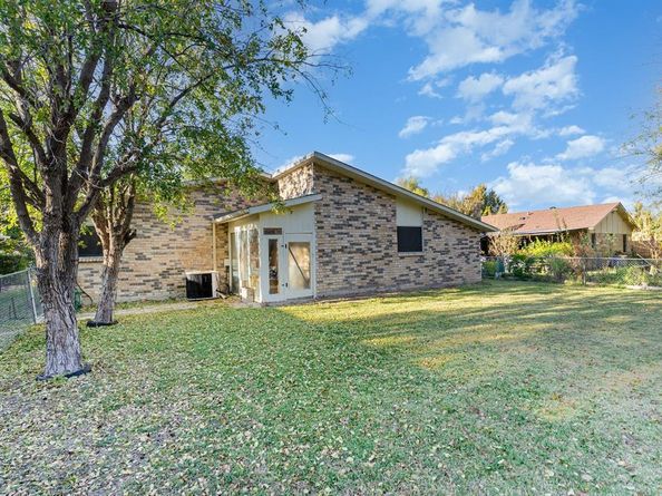 3838  Ruidosa Avenue , Dallas Texas 75228