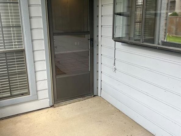 3101  Townbluff Drive  413, Plano Texas 75075